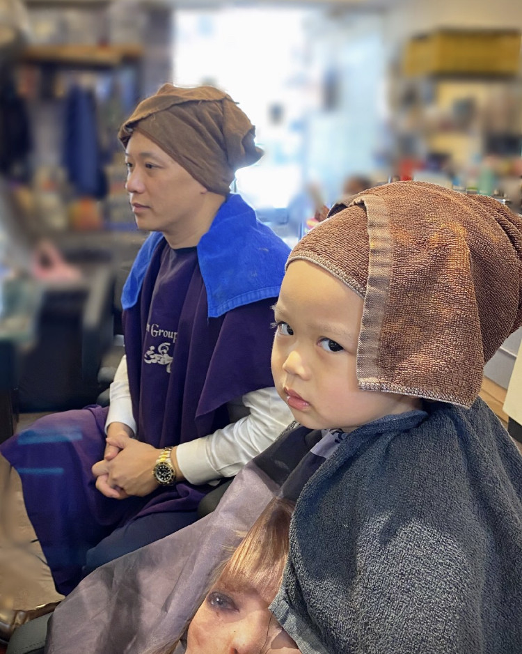 李奕霆|胡杏儿老公李乘德晒大儿子近照，奕霆摆拍可爱十足