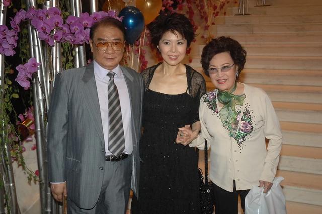 谭炳文|又一老戏骨患癌去世，女儿带遗物离开医院，好友曝光最后短信内容