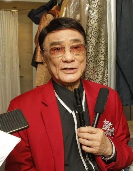 "宝藏声音"谭炳文离世,曾为动漫《蓝精灵》《圣斗士》配音,堪称童年