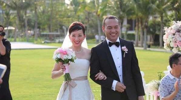 香港小姐|港姐季军隐退做才女，感情经历坎坷，给老公第一印象：妆太浓