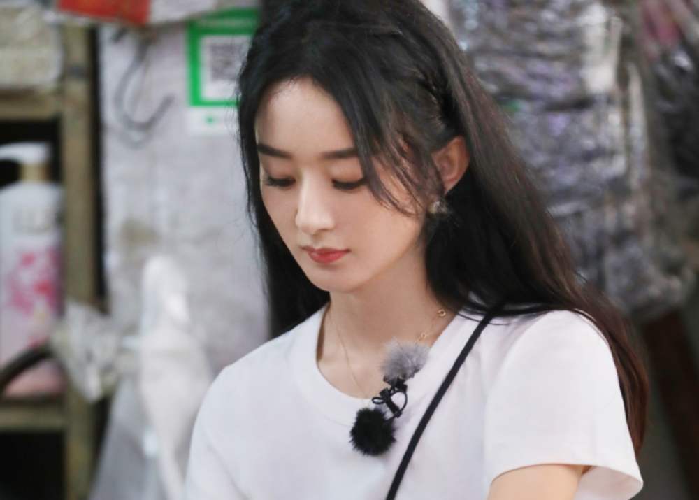 赵丽颖|《中餐厅》前三季好感不断，第四季却惹怒赵丽颖粉丝：适可而止