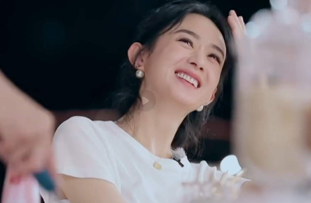 赵丽颖|《中餐厅》前三季好感不断，第四季却惹怒赵丽颖粉丝：适可而止
