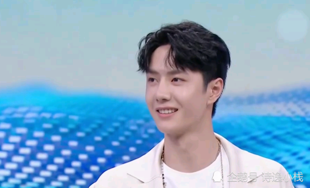 快本站稳了朋友|《快本站稳了朋友》，黄明昊大概是胜出的最令人信服的“在笑生”