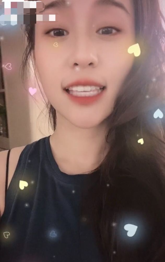 何超莲|何超莲窦骁深夜撒糖，为男友起爱称超甜蜜，这一细节被疑同居