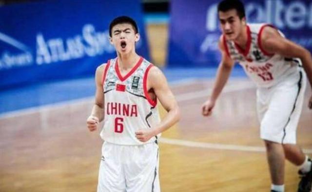 cba|CBA一天5消息！小丁顶薪续约，北京提拔国青队长，阿布爆视频
