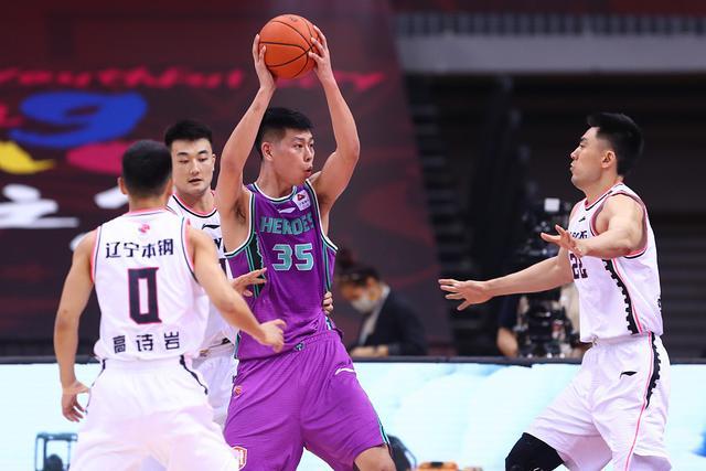 cba|CBA一天5消息！小丁顶薪续约，北京提拔国青队长，阿布爆视频
