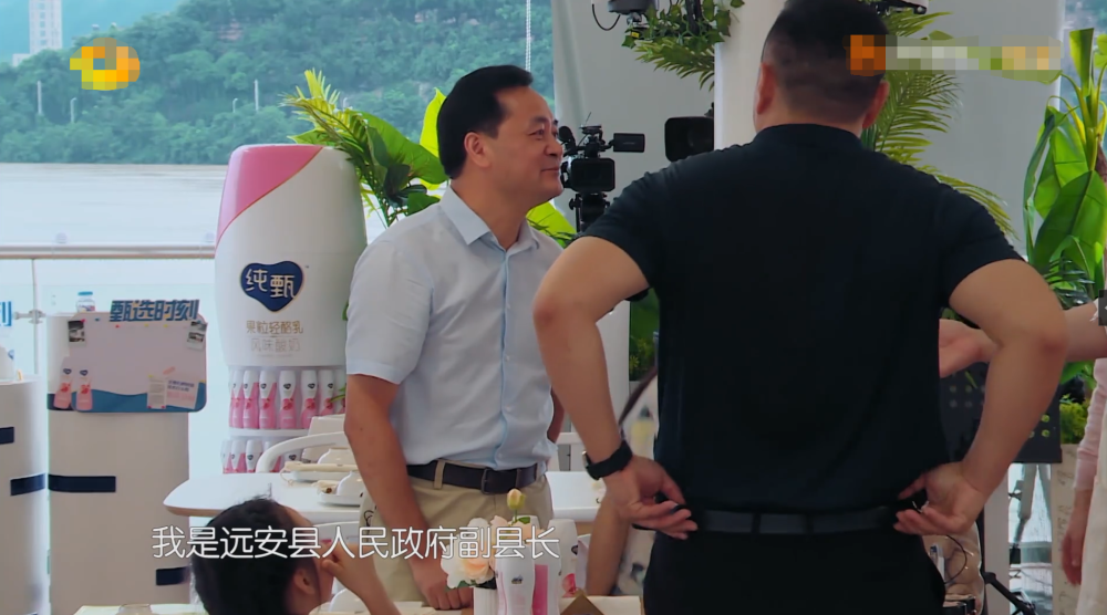 赵丽颖|《中餐厅》中途换店长，赵丽颖大哭，嘉宾的行为引起热议