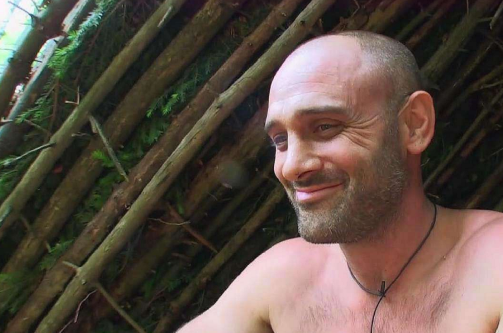 "贝爷"曾服役于空勤团,"德爷"曾驻守阿富汗,他们谁更厉害?_腾讯新闻