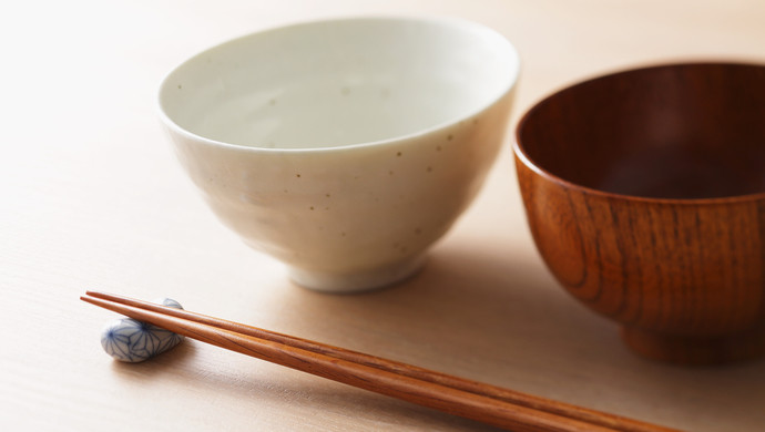 陈云|这位曾掌管共和国“钱袋子”的开国元勋，饭桌上为何只放两道菜？