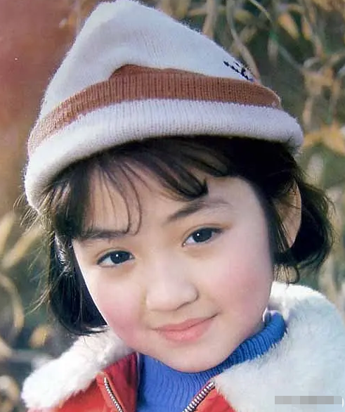 80年代最美小戏骨:10岁成名,长大学法律当制片人,如今还被叫"英子"