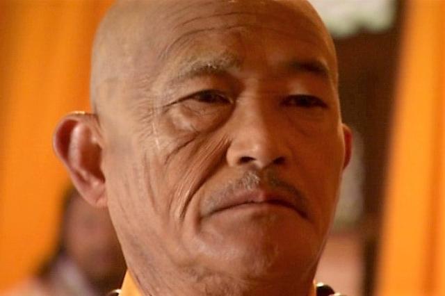 枯荣大师|除了乔峰，无崖子最惦记的就是枯荣大师，他是大帅哥？