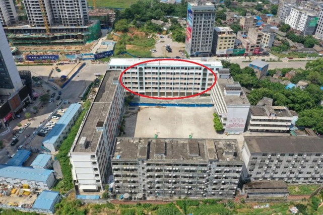 桂平四中新建一栋教学楼 将投入使用 你在这读过书吗?
