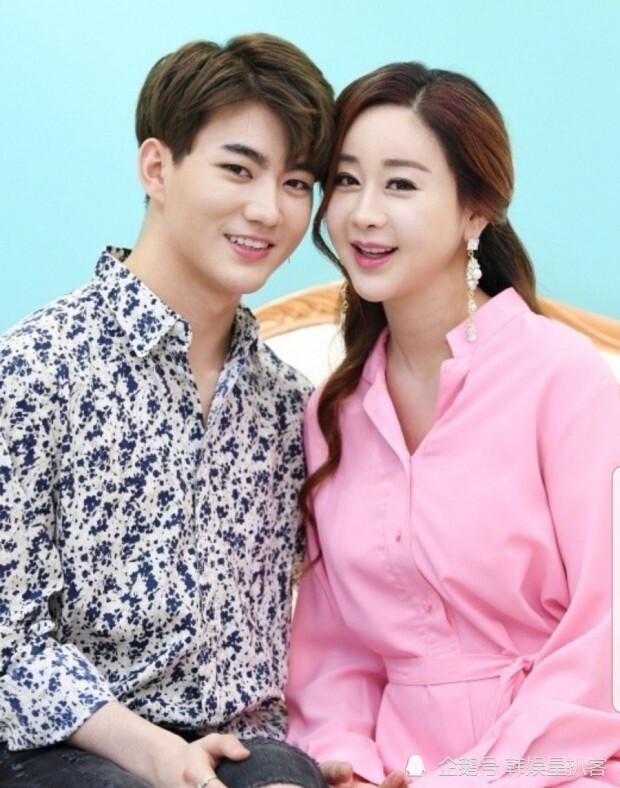 44岁咸素媛晒视频炫耀美貌懒理与小18岁老公陈华婚变从节目下车传闻