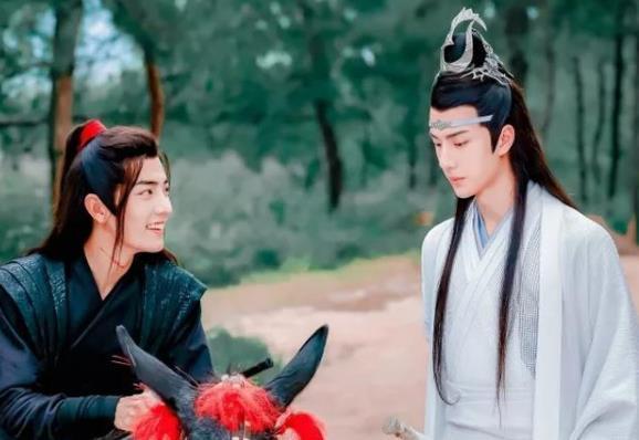 王一博|迷惑行为，亲吻，拥抱，CP粉竟然给肖战王一博举办了一场大型婚礼