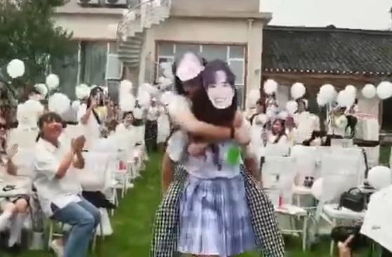 王一博|迷惑行为，亲吻，拥抱，CP粉竟然给肖战王一博举办了一场大型婚礼