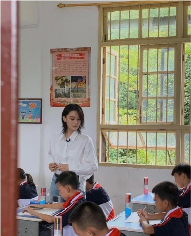 李晨|她是李晨前女友，模特身份出道，被闺蜜“抢”男友，录节目遇真爱