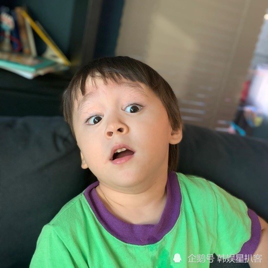 在韩国发展的澳洲籍电视人sam hammington的儿子本特利,度过了愉快的