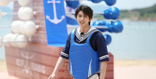 蔡徐坤|网友说范丞丞已弯道超车蔡徐坤，情况属实？还是营销号拉踩？