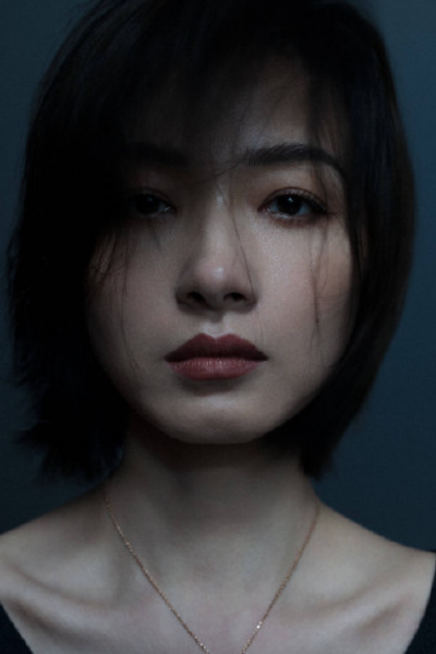 万茜|万茜回应点赞恶评风波，向姐姐们致歉疑被盗号，网友却认为有猫腻