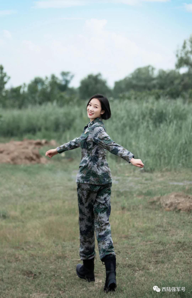 女兵连的战士光荣退役