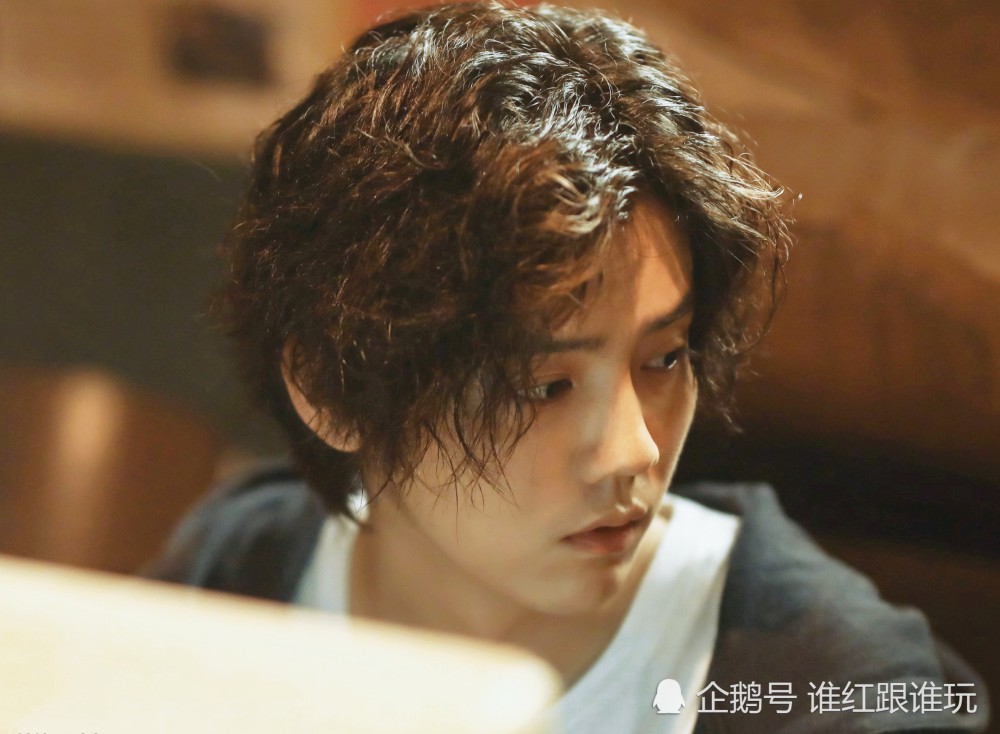 吴亦凡|吴亦凡稳中求进，李易峰回头演古偶！四大成功转型的，确实只有他