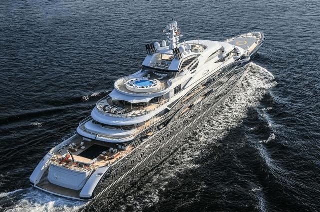 新传记曝35岁沙特王储海岛派对,邀请百名模特,一艘游艇34亿