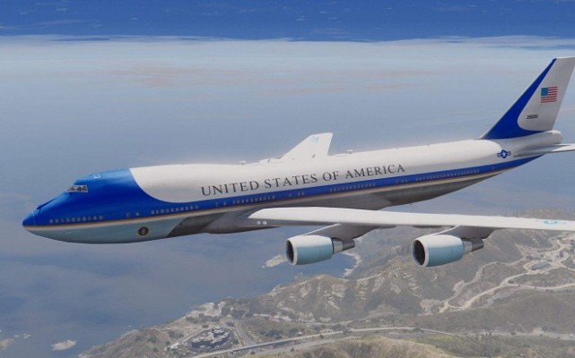 "都有固定飞机,最常用的飞机是两架经改装过的波音747-2g4b民航客机