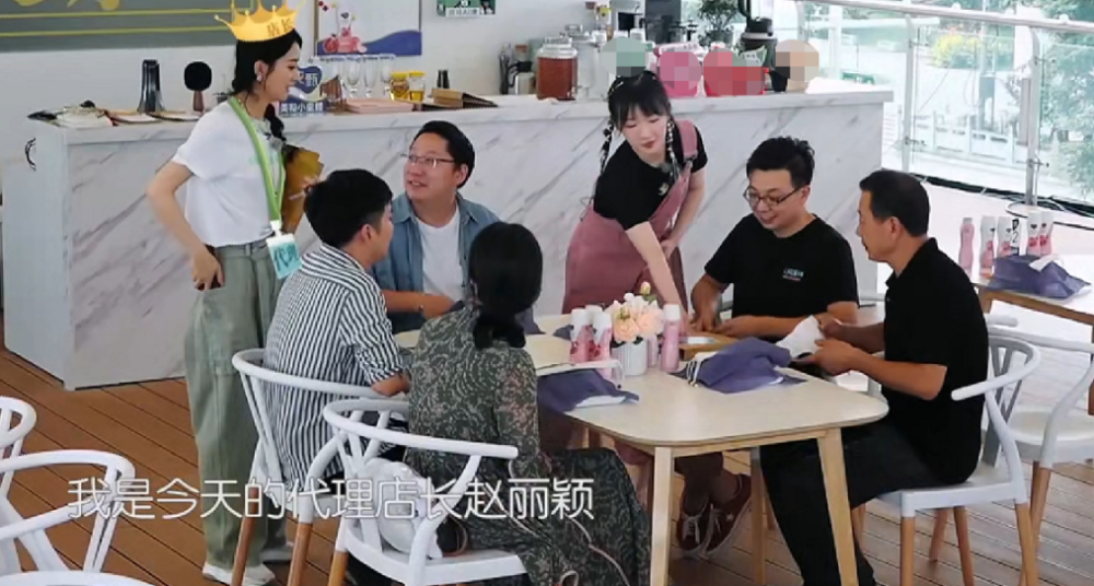 赵丽颖|《中餐厅》被嘲茶餐厅，把赵丽颖当揽客招牌，节目搞“哭戏噱头”