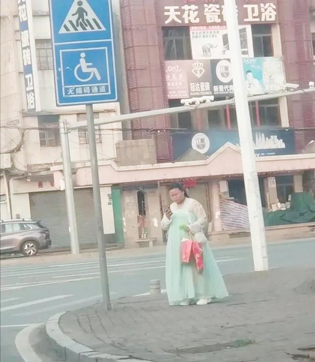 汉服|都说汉服自带仙气，为啥我看到的都“妖气十足”？充满廉价感