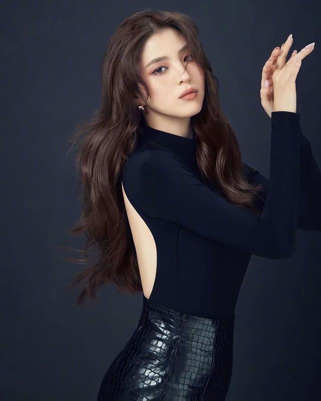 "最美小三"韩素希新代言照曝光!身材真好,不愧是"小宋慧乔"