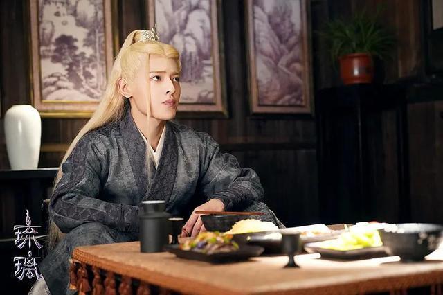 天龙八部|于荣光版《天龙八部》将播，《琉璃》“腾蛇”化身段誉，造型超帅