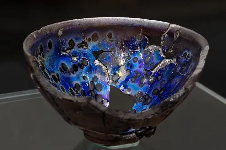 建盏|建盏重金属含量那么高，拿来喝茶会中毒吗？