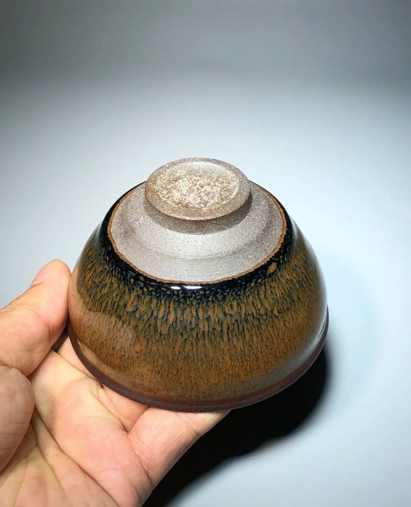 建盏|建盏重金属含量那么高，拿来喝茶会中毒吗？