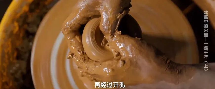 建盏|建盏重金属含量那么高，拿来喝茶会中毒吗？