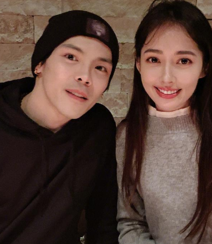 郭碧婷|传郭碧婷产女喜讯，向太一句话揭真相，儿子向佐将在台湾注册完婚