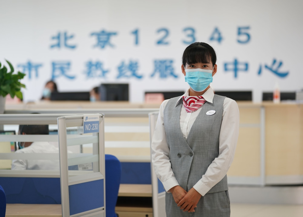 百万次通话的12345话务员做电话线上的逆行者