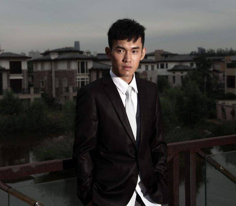 经历很长一段时间的打磨然后才能拥有自己的代表作品,而张书豪很幸运