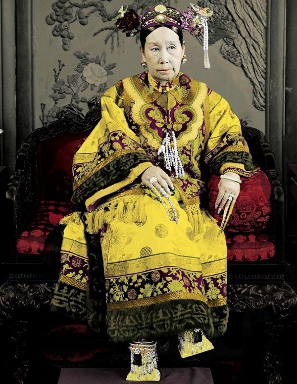 难能可贵的是,奕誴不仅喜欢和市井小民厮混,而且也乐意倾听他们的故事