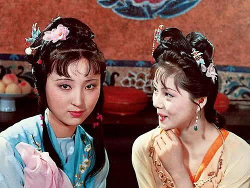 林黛玉|林黛玉和薛宝钗谁是才女？妙玉写的3个字，给出真实答案