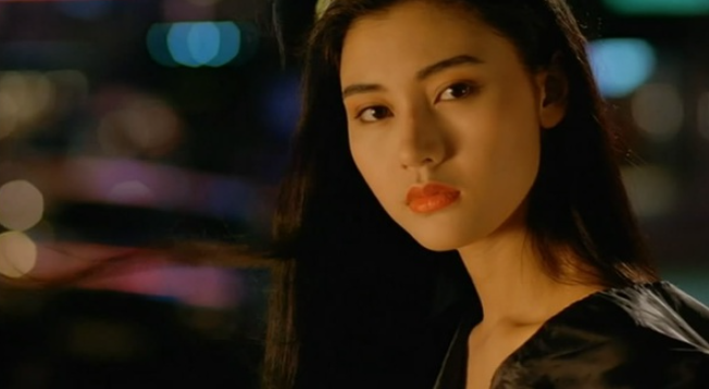 李嘉欣|李嘉欣与许晋亨合体回许家老宅，真正的奢华豪宅罕见出镜，夫妻二人大秀恩爱