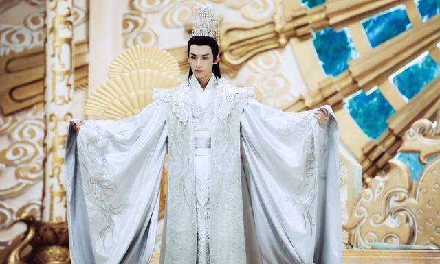 香蜜沉沉烬如霜|他才是《香蜜》润玉第一人选，因档期排不开辞演，意外成就罗云熙