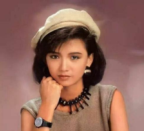 梁朝伟|与梁朝伟相恋6年，和刘嘉玲反目，80年代的霸屏女神当年多美？