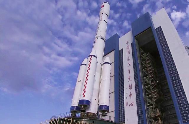 航天器|国产空天飞行器在轨仅两天就落地，是落后吗？后来居上势不可挡