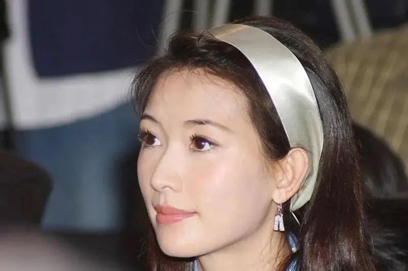 林志玲|46岁林志玲婚后样貌大变，竟被群嘲油腻？网友：完全认不出来…