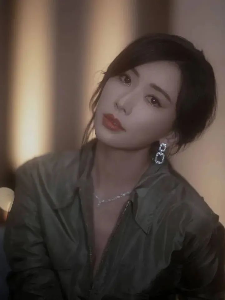 林志玲|46岁林志玲婚后样貌大变，竟被群嘲油腻？网友：完全认不出来…