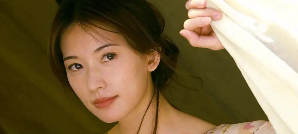 林志玲|46岁林志玲婚后样貌大变，竟被群嘲油腻？网友：完全认不出来…