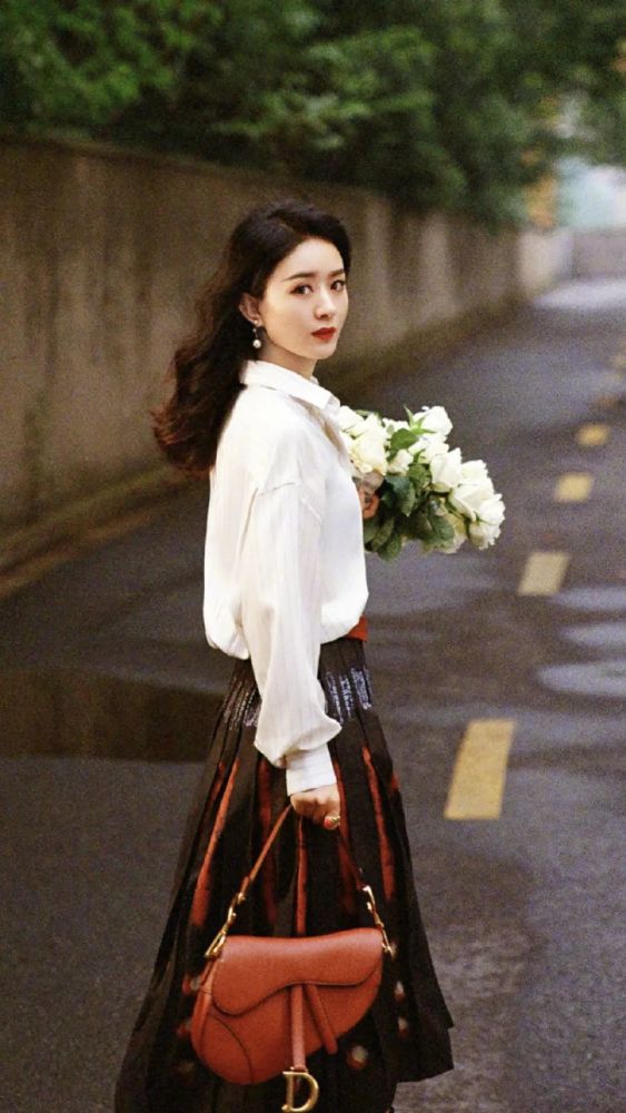 林志玲|46岁林志玲婚后样貌大变，竟被群嘲油腻？网友：完全认不出来…