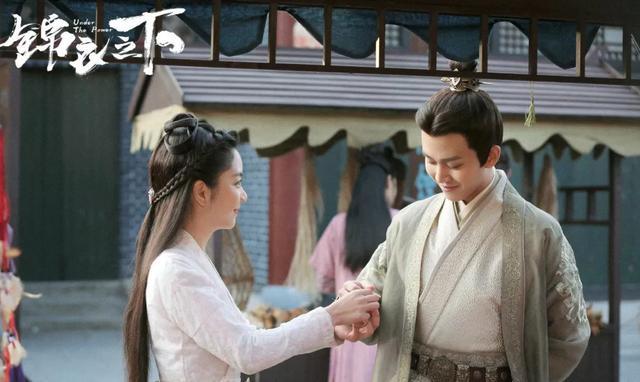 我和我的家乡|无法逃离的亏损与下滑，影视行业何时缓过劲？