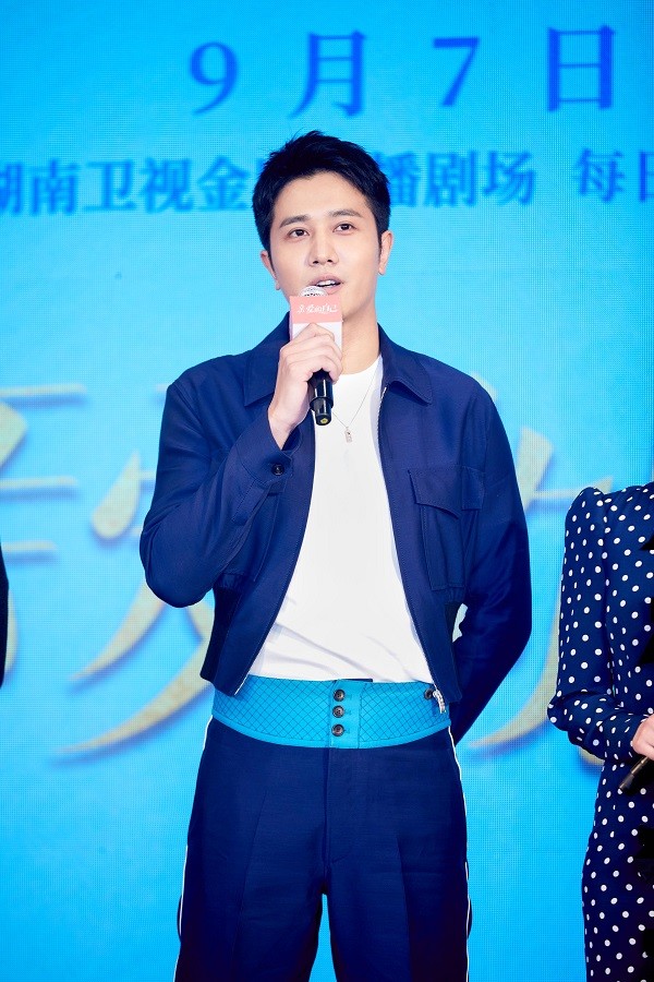 彭冠英亲爱的自己今日开播真实演绎反思教材