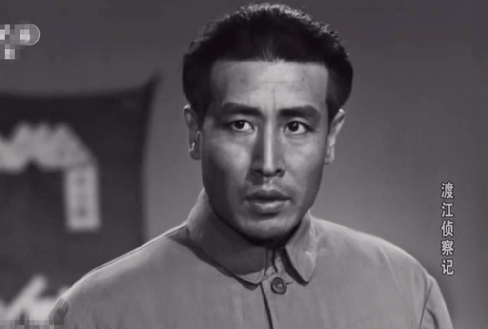 《渡江侦察记》饰我参谋长,妻是名演员汪漪,49岁自尽让人悲叹